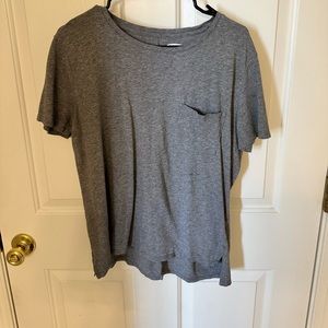 Old navy T-shirt